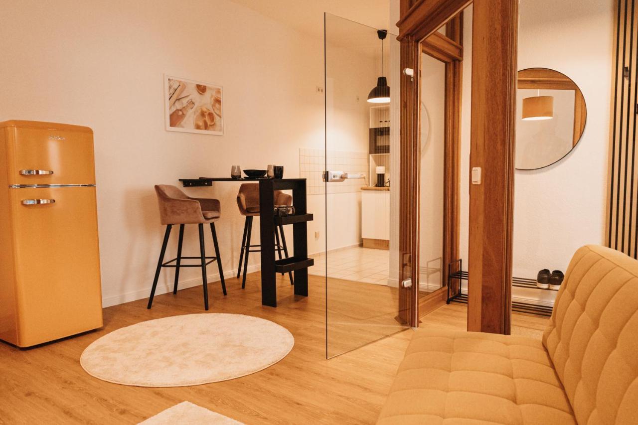 Studio Apartment Im Zentrum Mit Parkplatz & Neuem Badezimmer Magdeburg Eksteriør billede